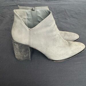 VC Kathrina Gray Suede Ankle Boots 8.5